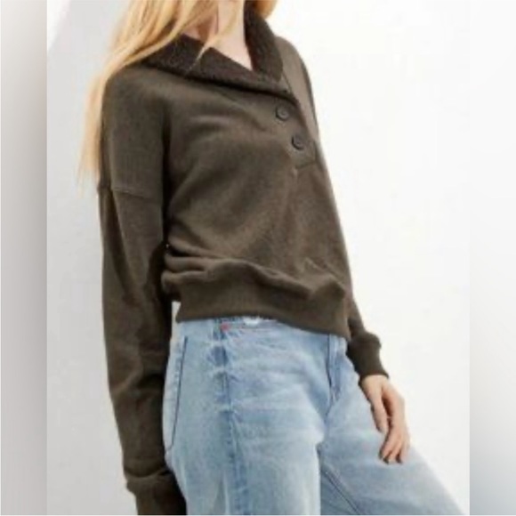 American Eagle cropped olive green sherpa sweater - Picture 8 of 8